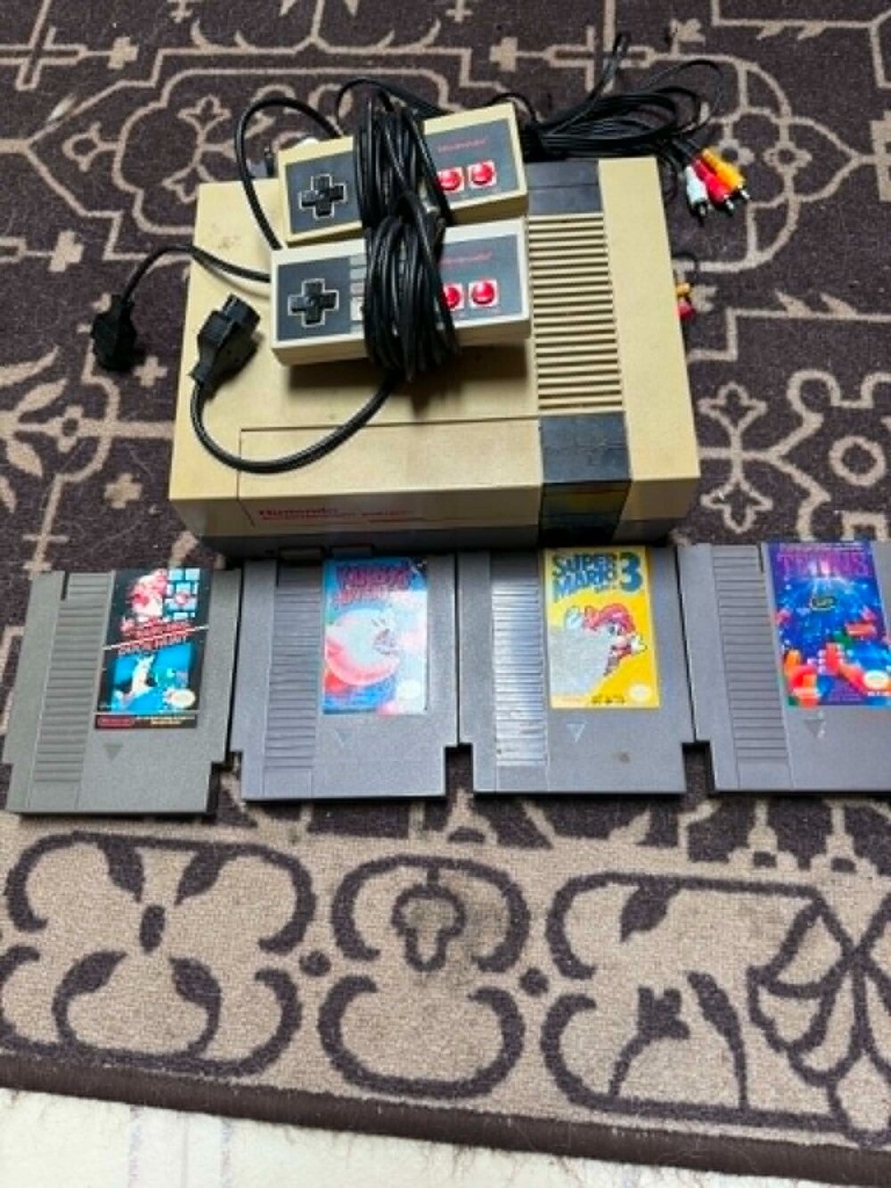 Genuine 1985 Nintendo Entertainment System With 4 Vintage Retro Games